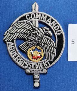 Badge 5 Commando 