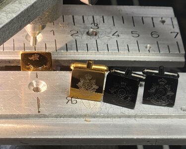 Manchet knopen set ge-graveert  1,5x1,5 CM