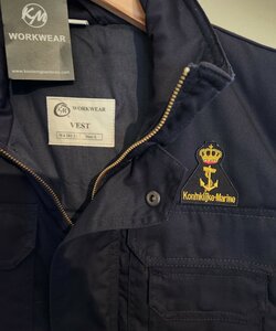 KM Body WARMER  met logo 