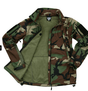 Jack Soft Shell Woodland Camo